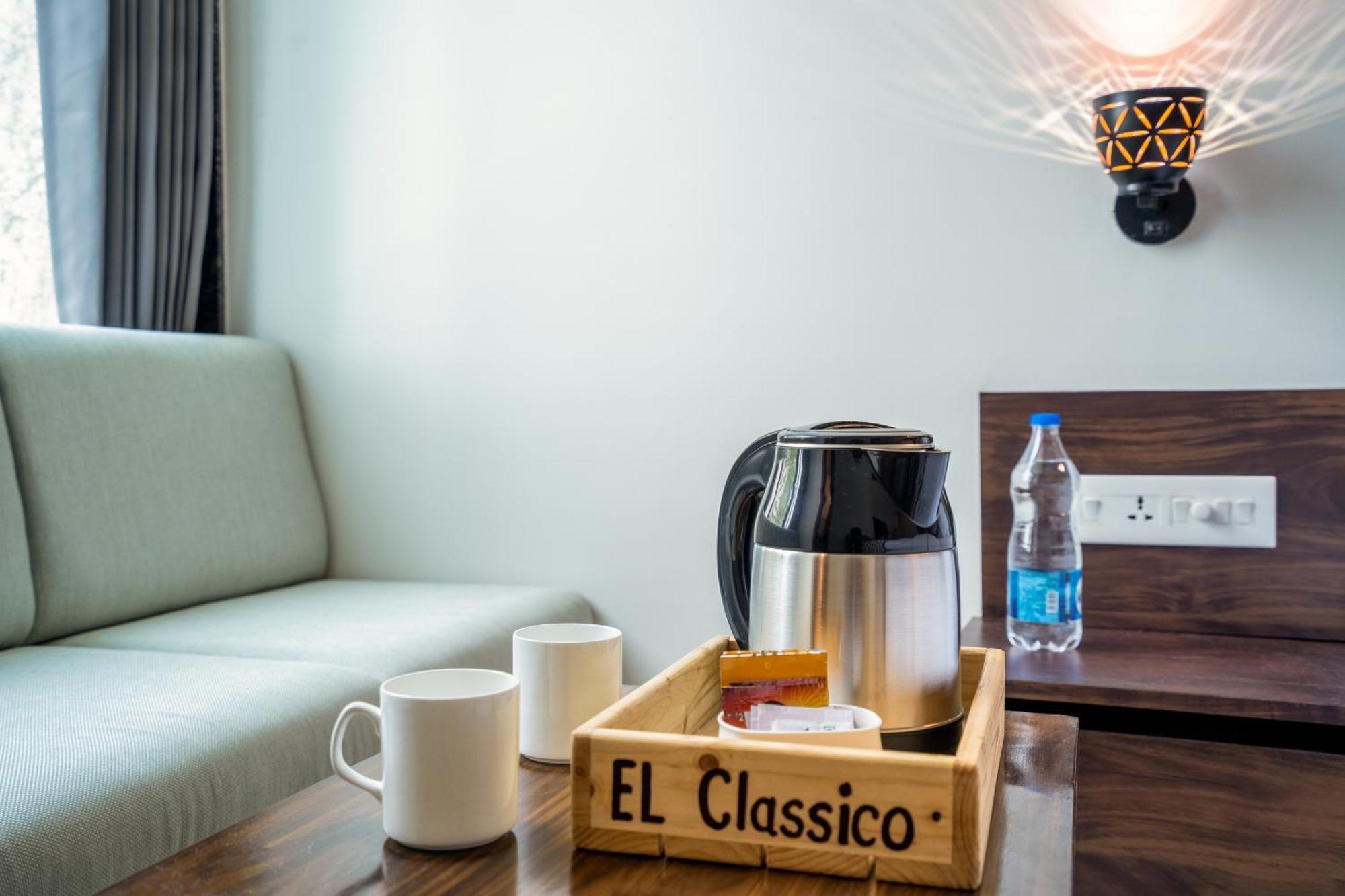 Hotel El Classico Rádžkót Exteriér fotografie