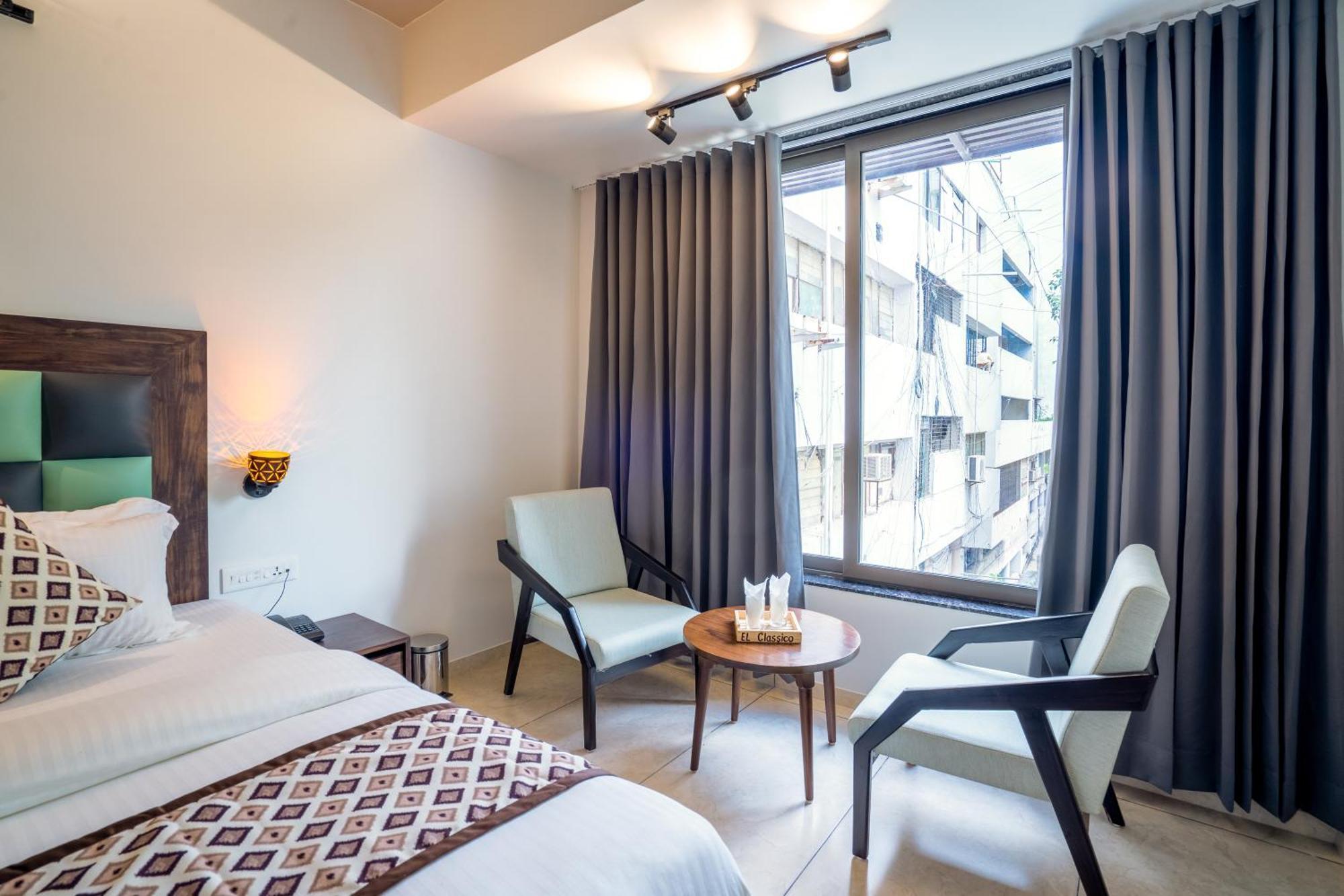 Hotel El Classico Rádžkót Exteriér fotografie